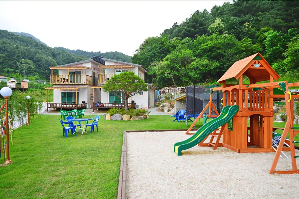 Yangpyeong Lodge House Pension (Pets Friendly)