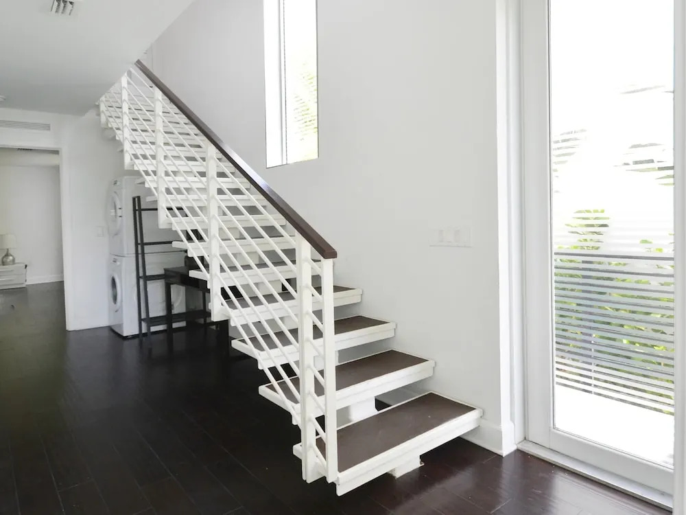 Miami World Rental - Euclid House
