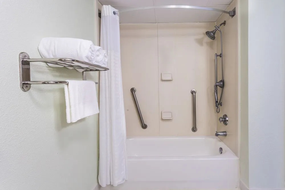 Holiday Inn Express South Boston