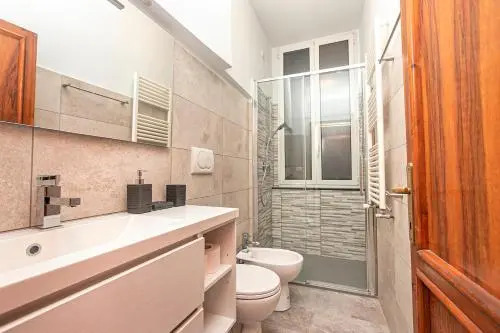Flat 2 Bedrooms 1 Bathroom - Genoa