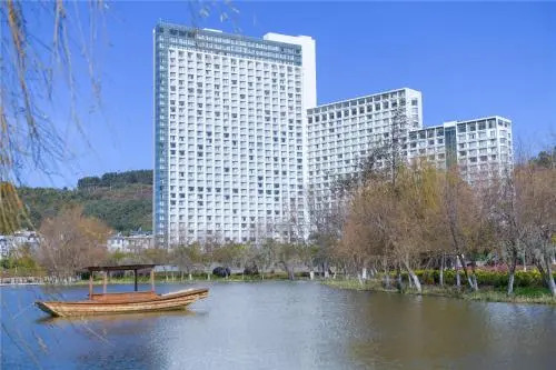 Fuxian Lake Junlin Holiday Hotel