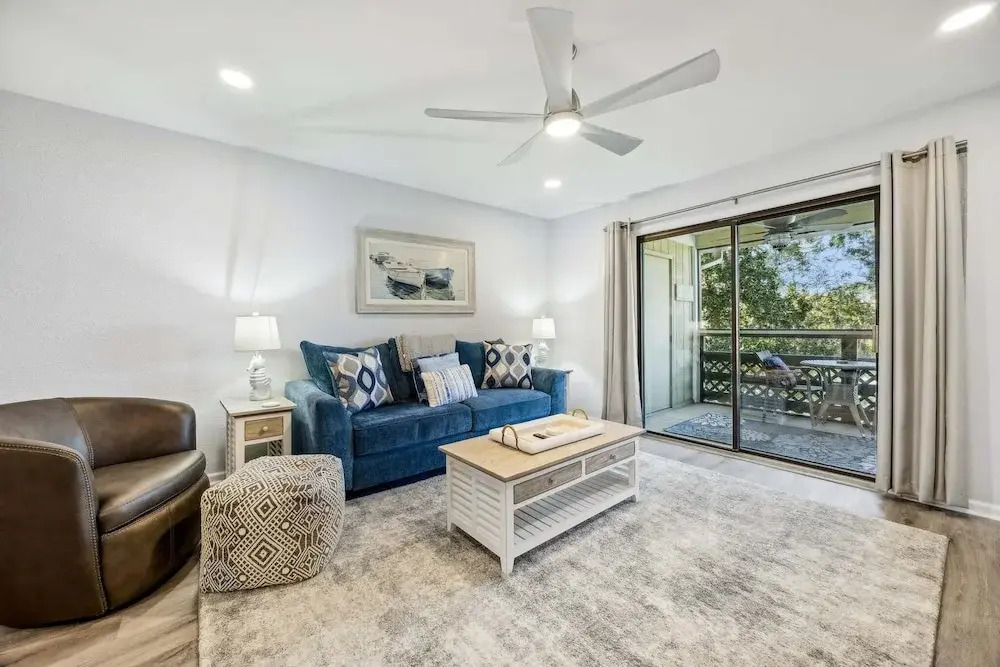 4f Amelia Landings 2 Bedroom Condo