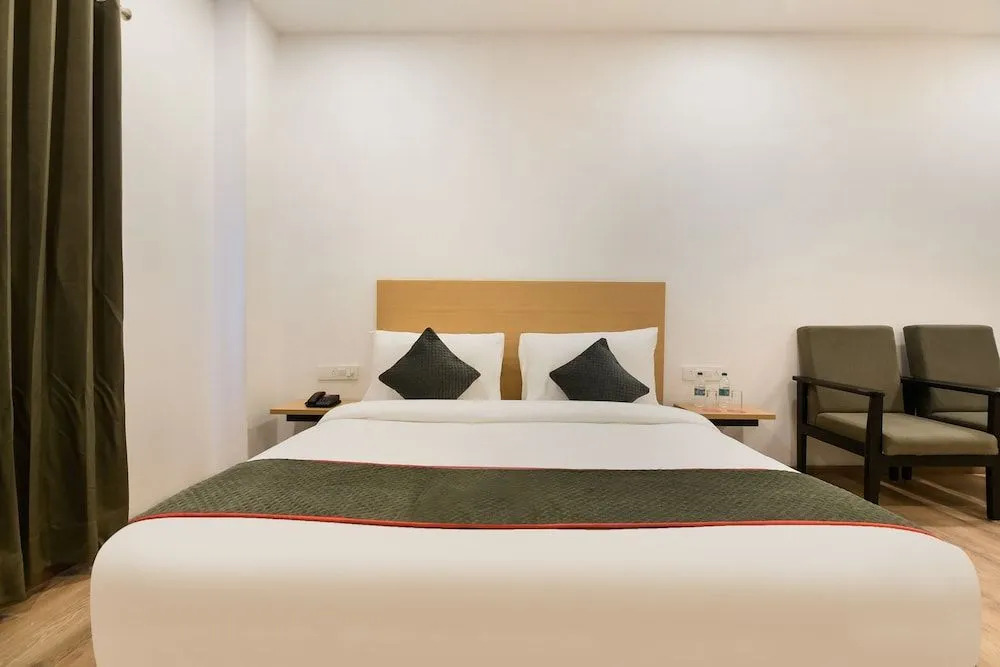 Townhouse The Awadh Airport