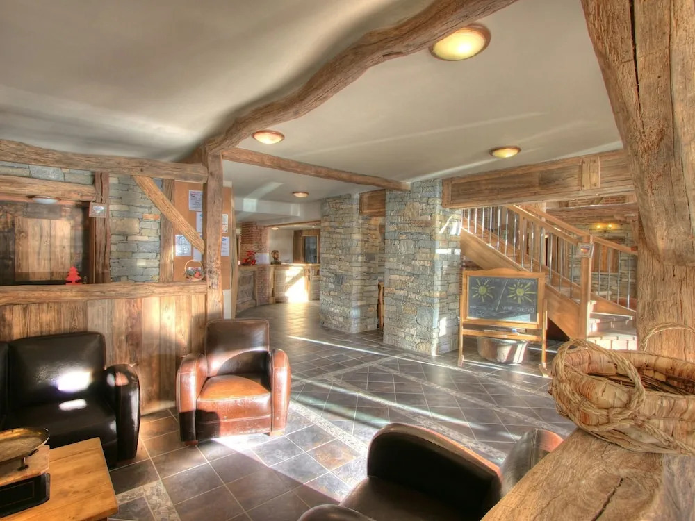 Comfortable Apartment at the ski Slopes in Known Val Cenis
