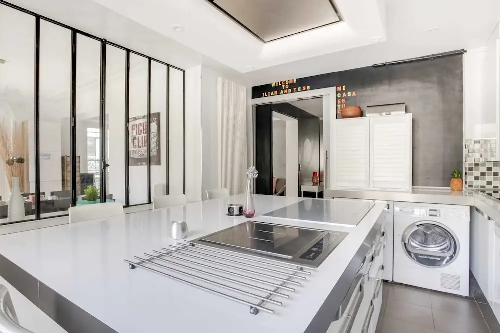 Magnificent Apartment Near Champs-elysees