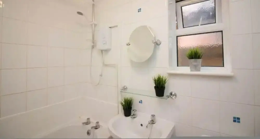 Stayzo Penthouse Accommodation 2- Premier Lodge