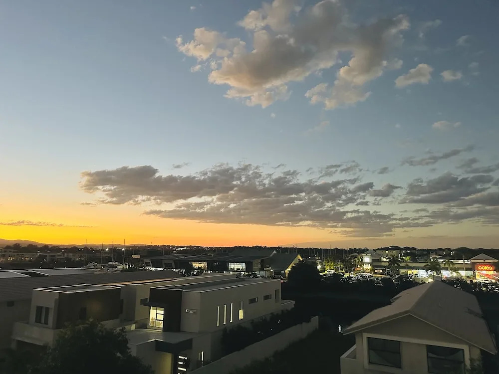 Peninsula Apartments Hosted by Gold Coast Holiday Stays