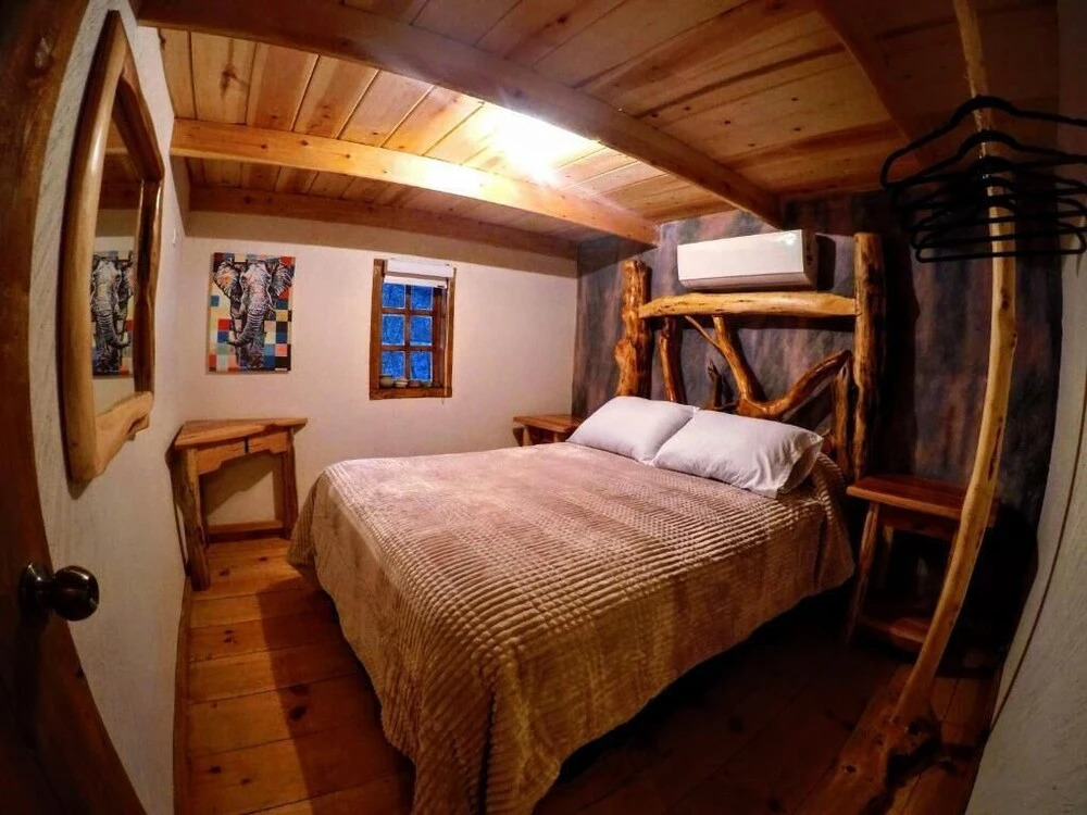 Wooden Inn