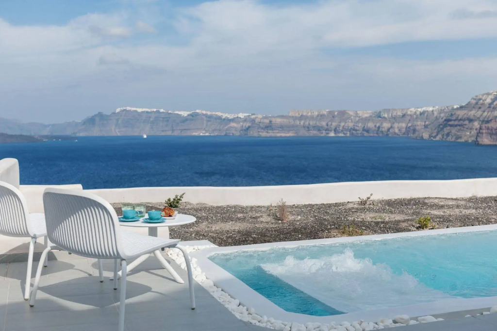Neptune Luxury Suites