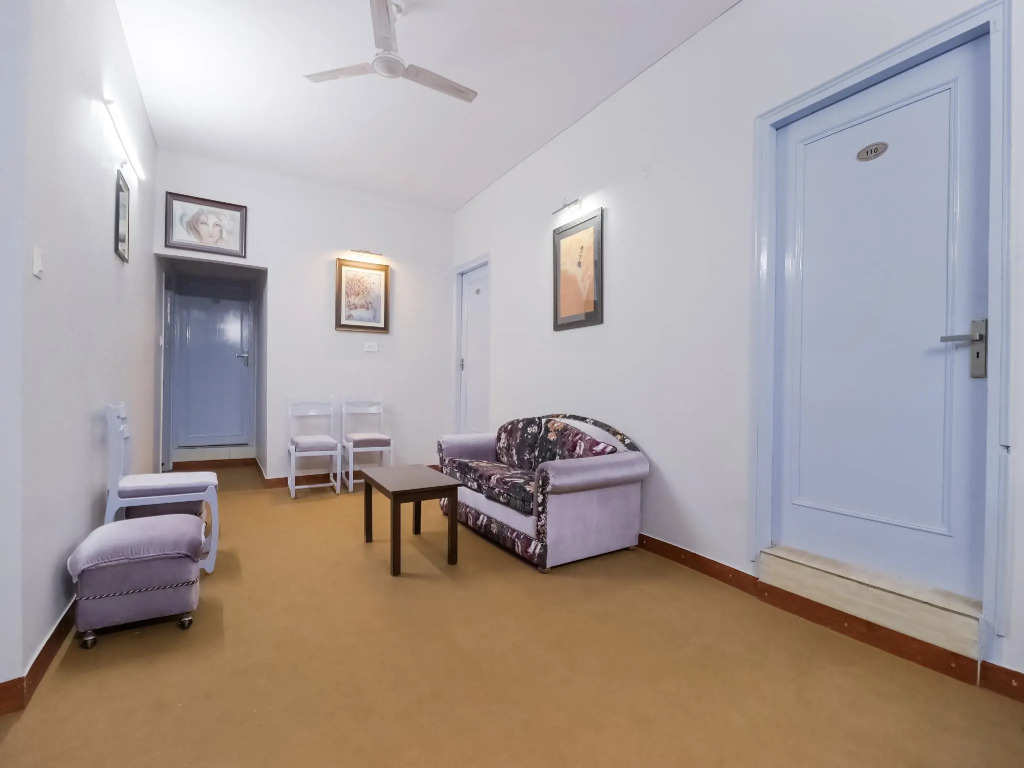 OYO 60592 Budget Hotel By The Mountains