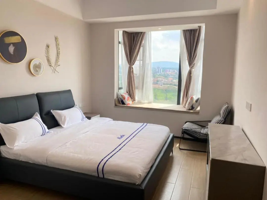 Elizabeth Golf Apartment by Link