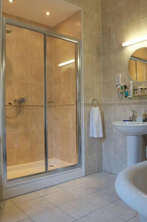 The Kings Arms and Royal Hotel, Godalming, Surrey - The Coaching Inn Group
