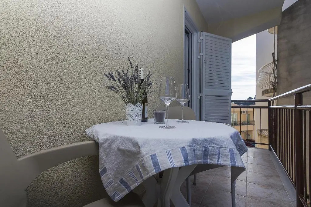 Apartments with a parking space Podgora, Makarska - 18811