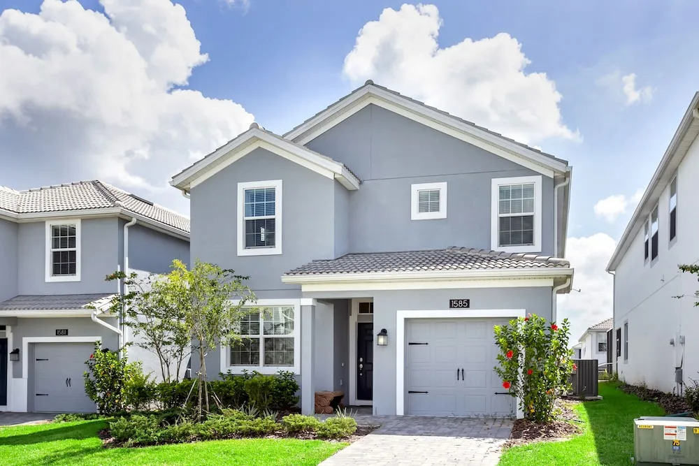 5 Bdrm Gated Golf Community Villa
