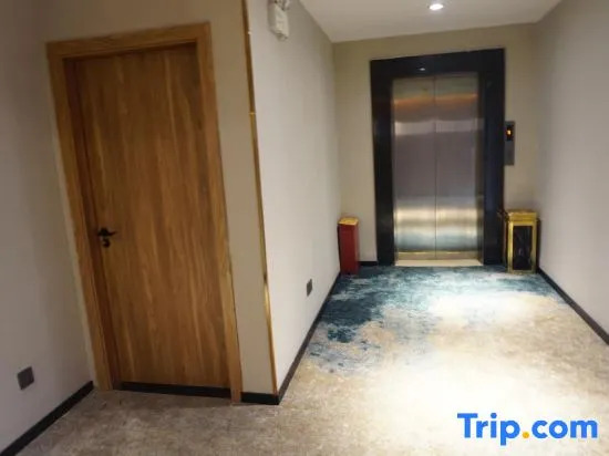 Yuefeng Boutique Hotel (Longyandong Station)