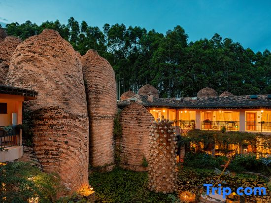 Dongfengyun Niuduoluo Music Castle Hotel