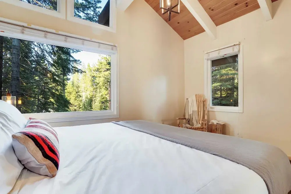 Homewood by Avantstay Amazing Family Cabin w Hot Tub Sauna