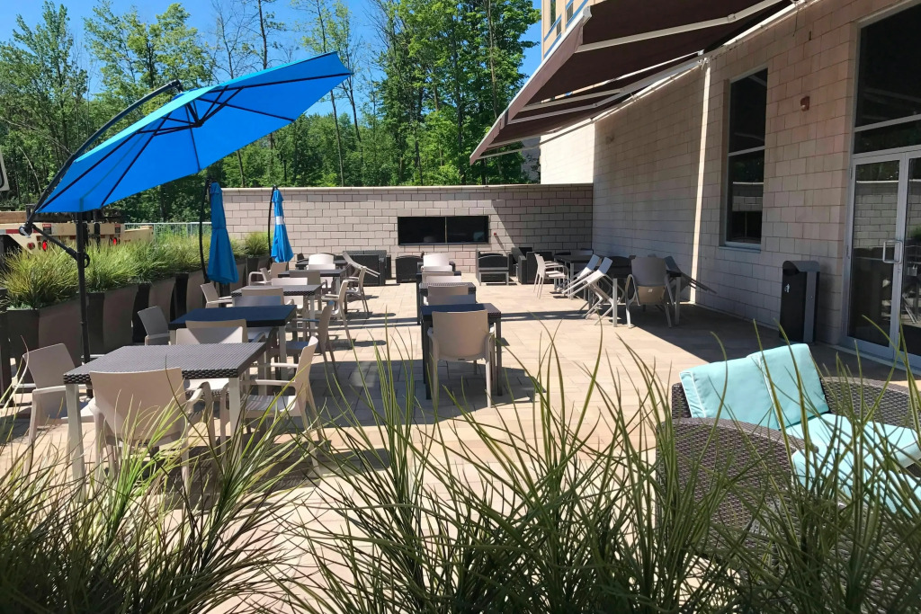 Courtyard by Marriott Montreal West Island/Baie D’Urfe