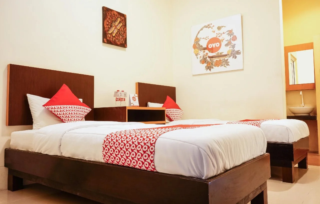 Namira Hotel Syariah by OYO Rooms
