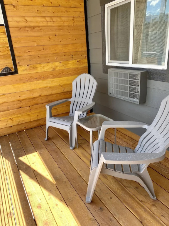 The Darmont Hotel and Suites