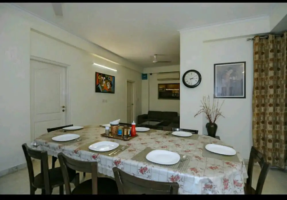 OYO 12301 RG Suites