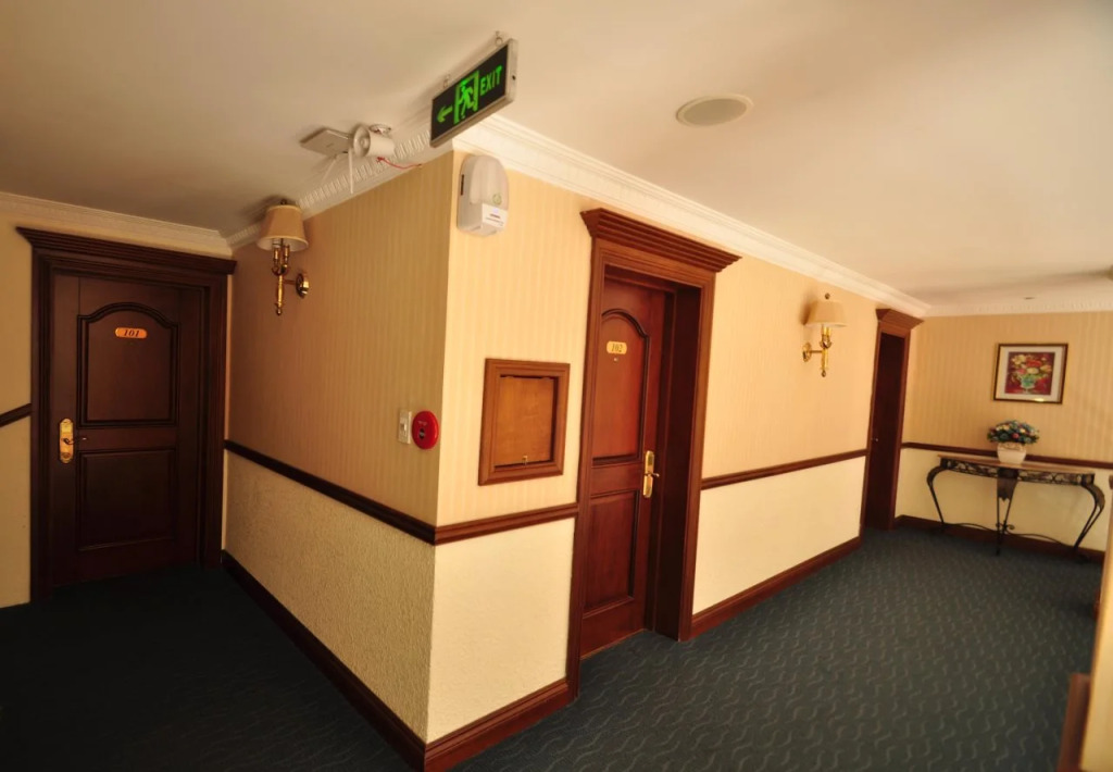 Central Hotel & Residences Swimming Pool