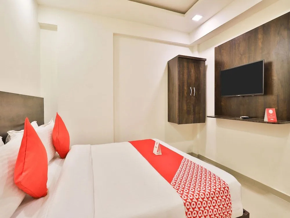 OYO 11072 Hotel Kajri Residency