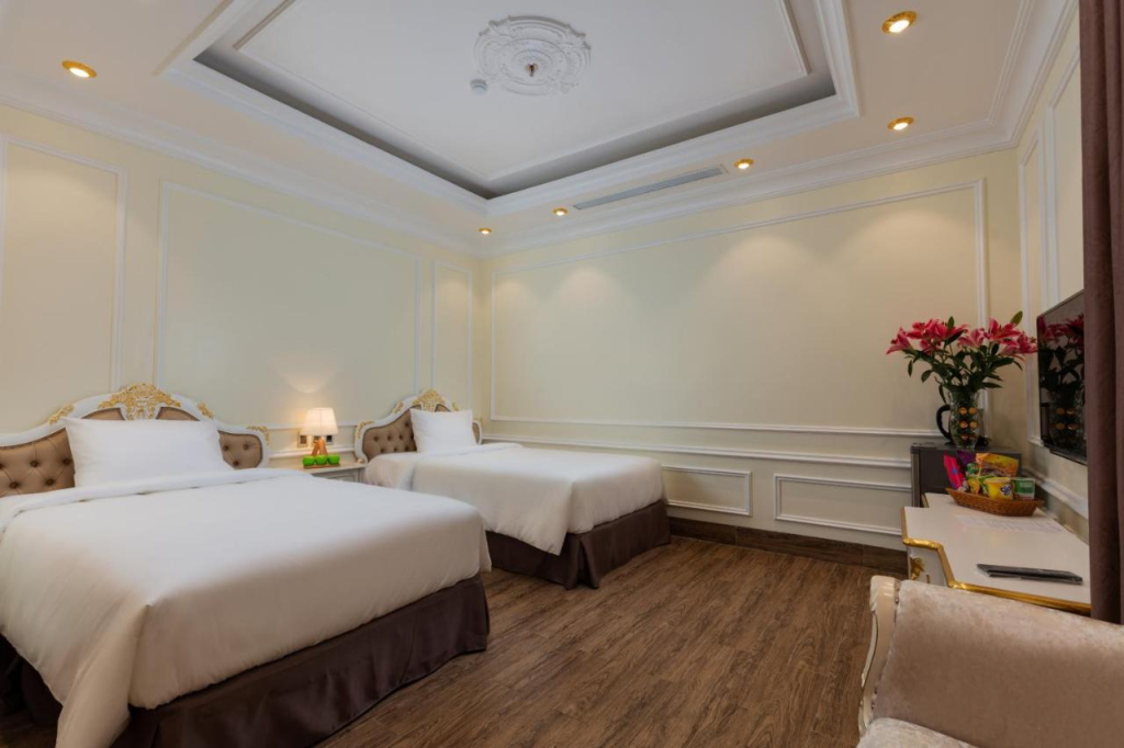 Khách sạn Việt Hoàng 24H