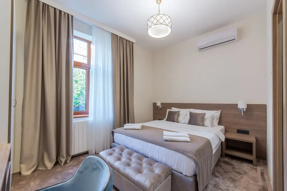 M House Belgrade Residence B&B