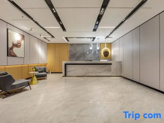 Yimi Hotel (Haizhu Square Subway Station Yide Road Branch)