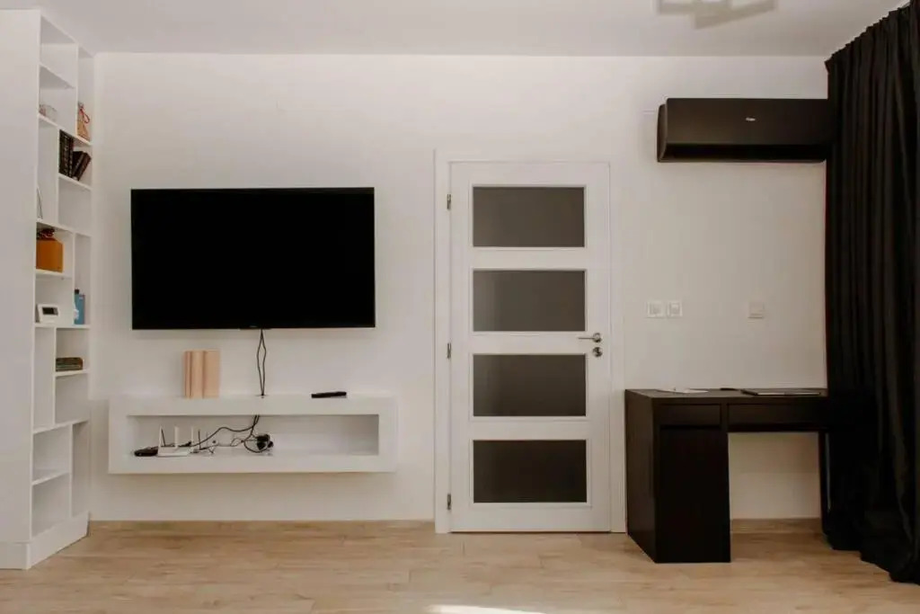 Super luxurious & spacious designer apartment.