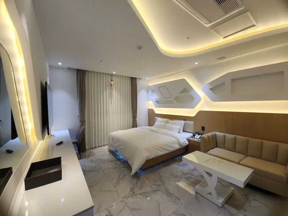Vivid Hotel