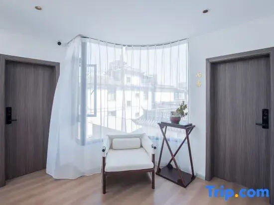 Xiyunkai Designer Seaview Inn.