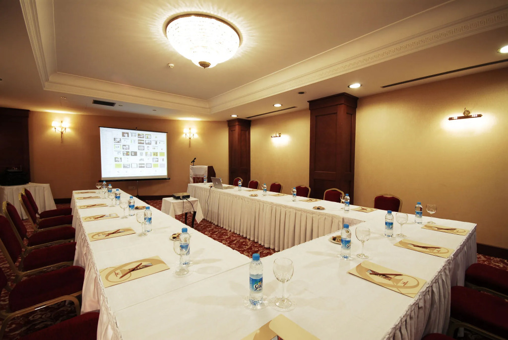 Taksim Metropark Hotel