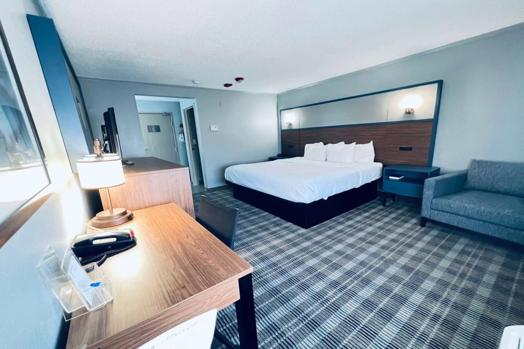 AmericInn by Wyndham Glendale Milwaukee