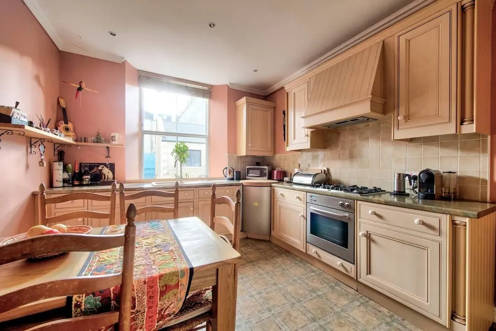 Beautiful 1 Bedroom City Centre Apartment