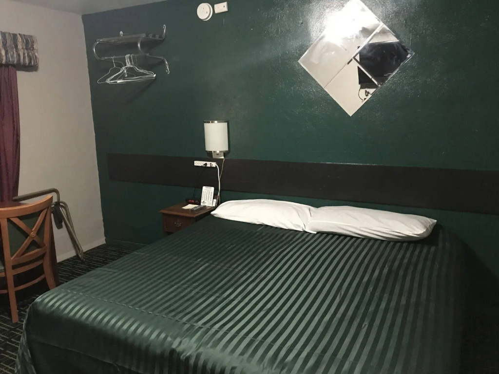 Cooper Motel Tuscola