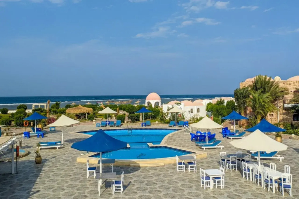 Dolphin Continental Hotel