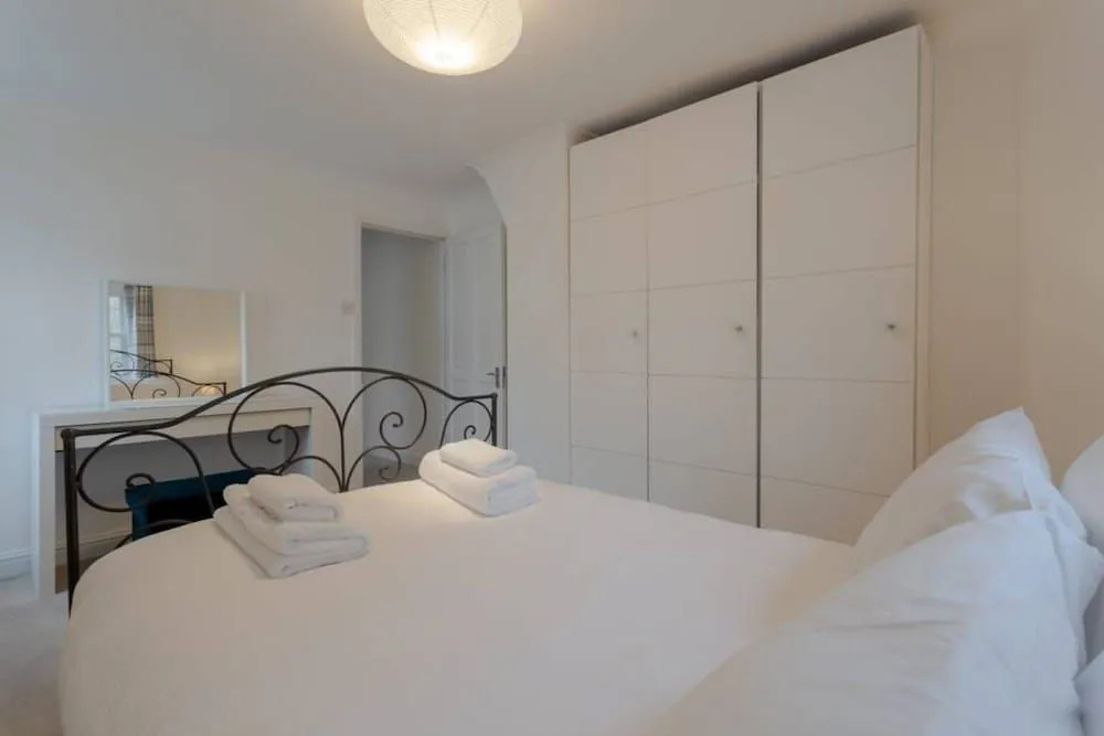 2 Bedroom House in Kensal Green