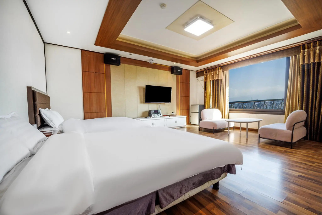 Apple Hotel
