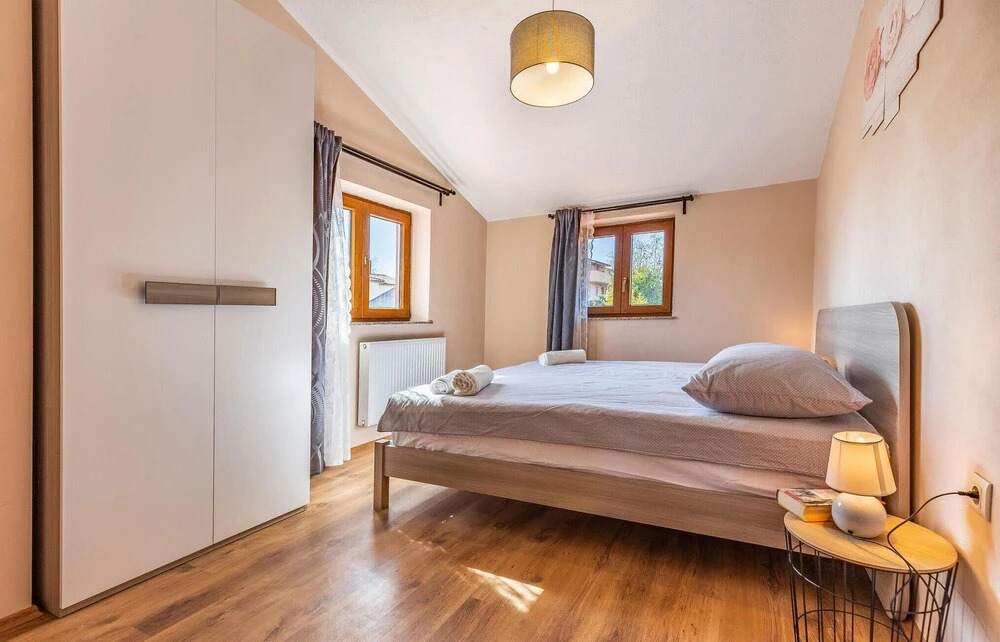 Awesome Apartment in Pula With Wifi and 5 Bedrooms