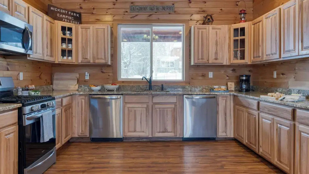 Mins to Hunter Mountain Sleeps 36 Pool, Spa, Games & Bar Cozy Peaks Lodge by Avantstay