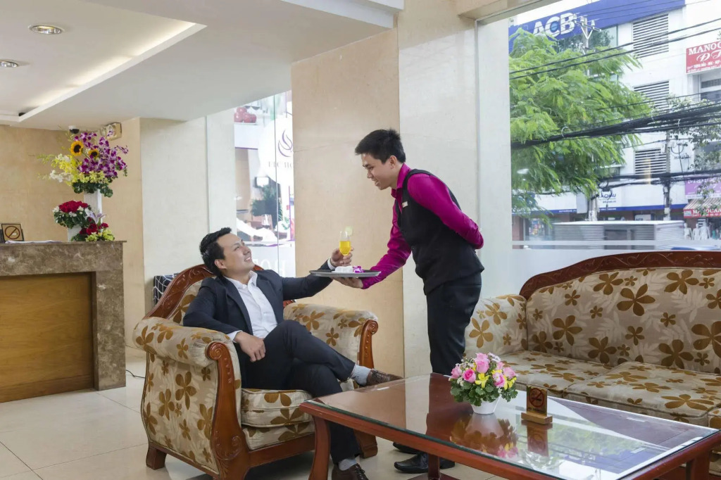 TTC Hotel Deluxe Tan Binh