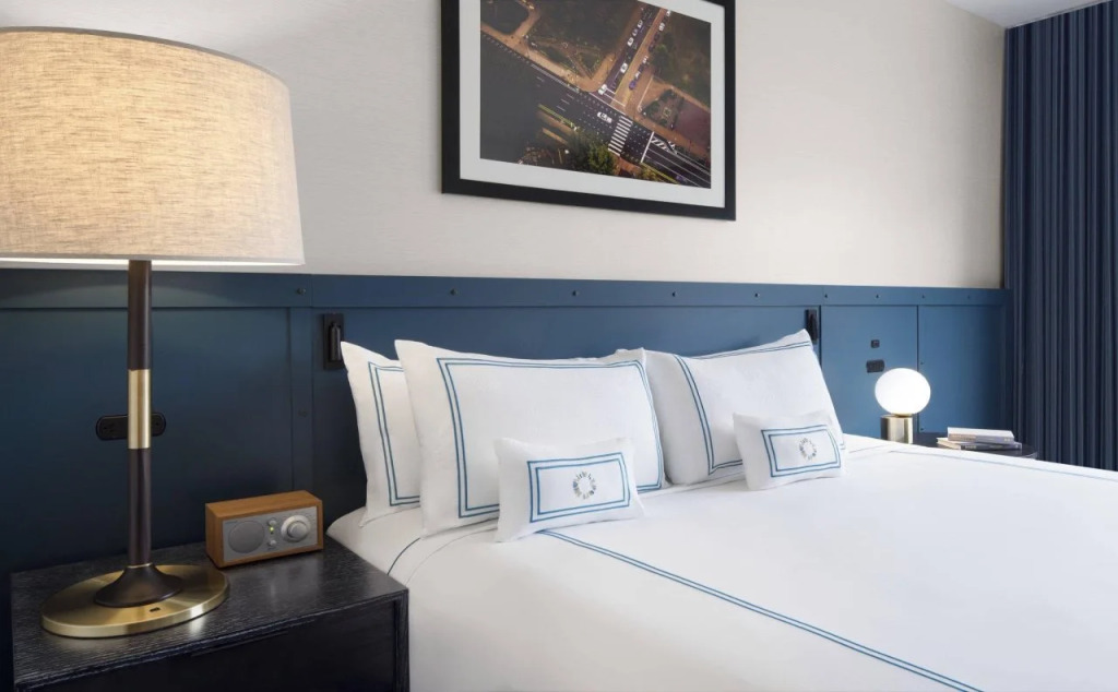 The Oaklander Hotel, Autograph Collection