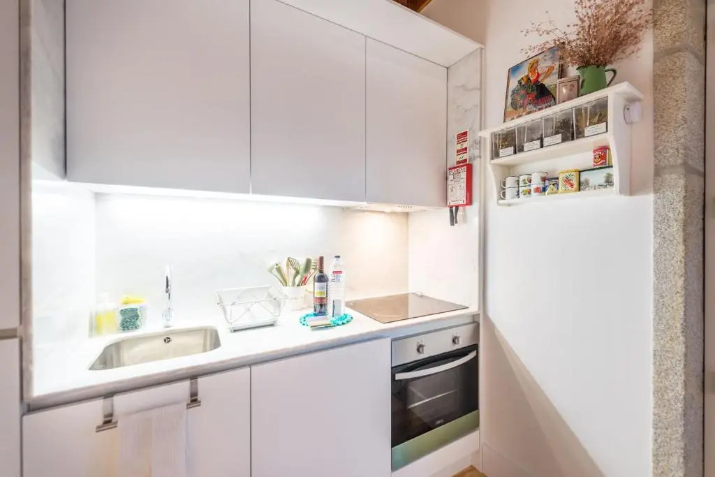 Home in Porto - Cozy 2BR Duplex by LovelyStay
