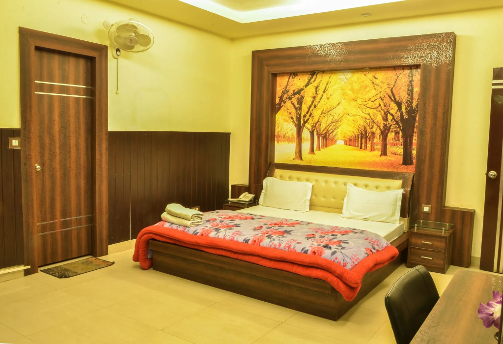 Hotel Rajpur Heights