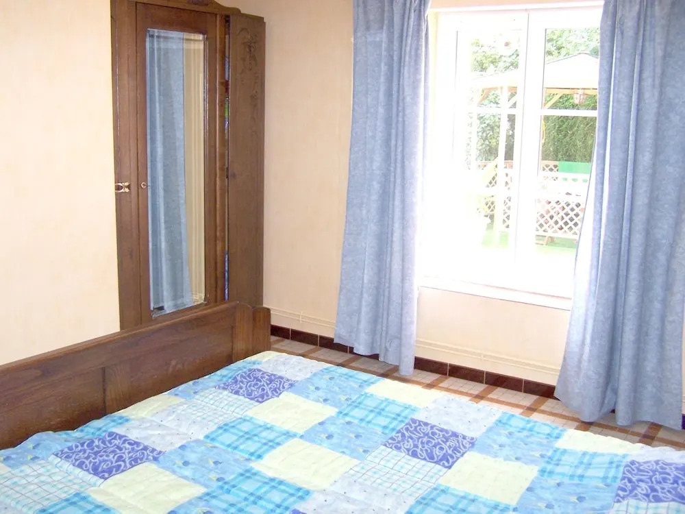 House With 2 Bedrooms in La Chapelle-aux-choux, With Furnished Garden