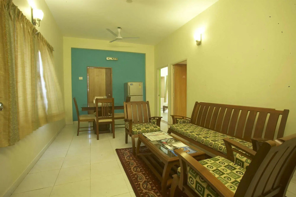 FabExpress Crescent Inn