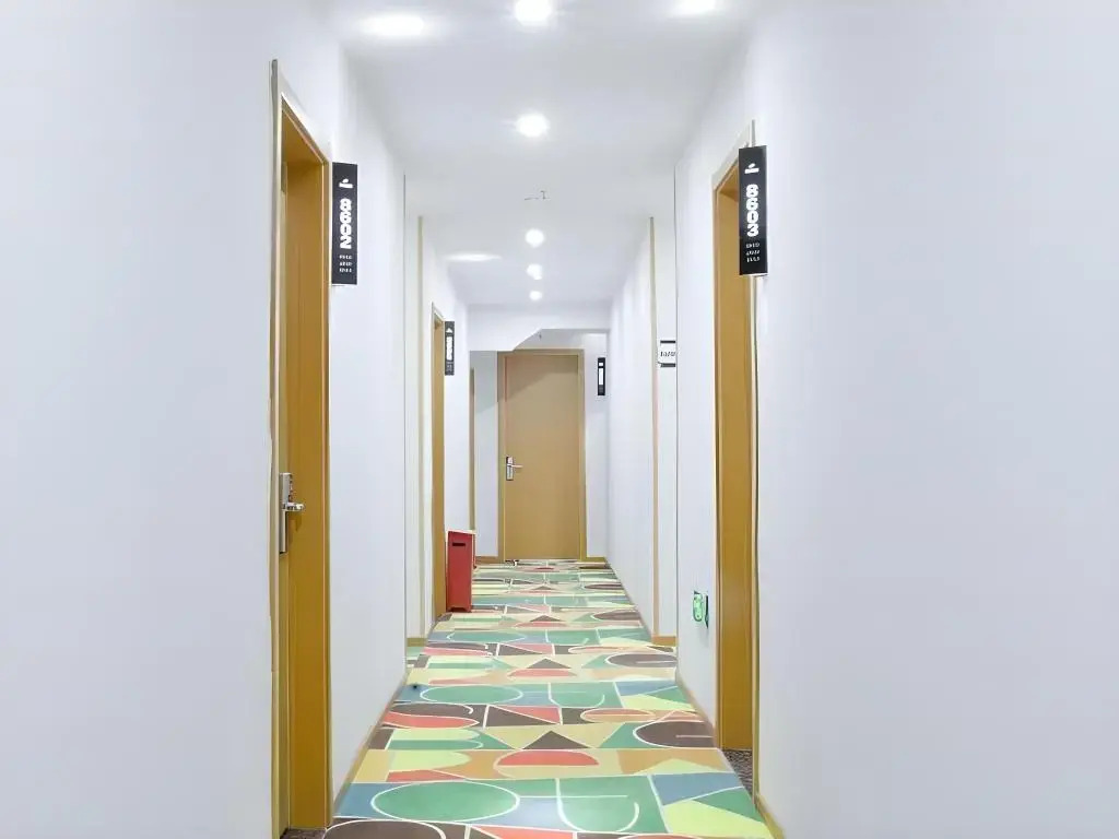 Shell Beijing Tongzhou District International Studios Hotel