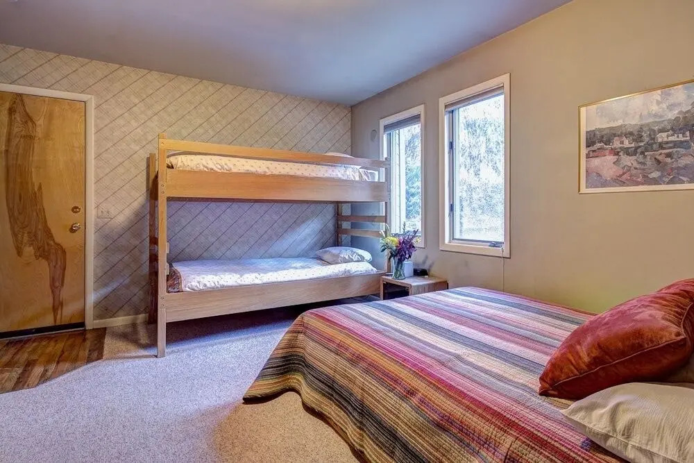 1115 Lowell Avenue 4 Bedroom Condo